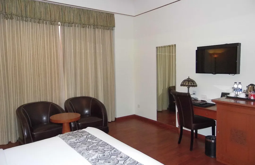 Platinum Hotel-1