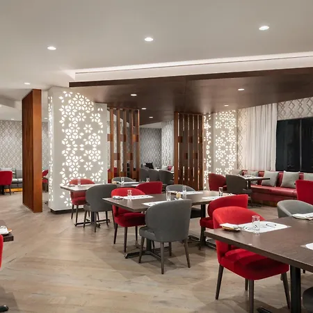 Ramada Encore By Wyndham Muscat Al-Ghubra-3