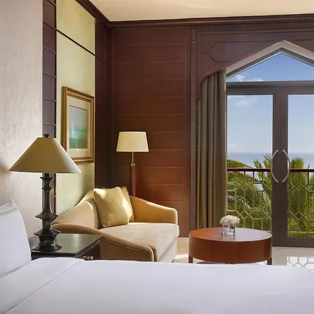 Al Husn Hotel Muscat - Managed By Hilton (Adults Only)-2